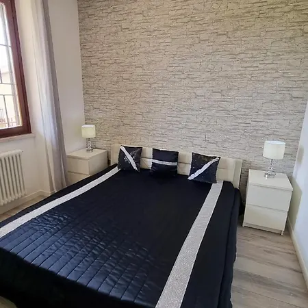 Sole Del Garda Appartments Apartmán *