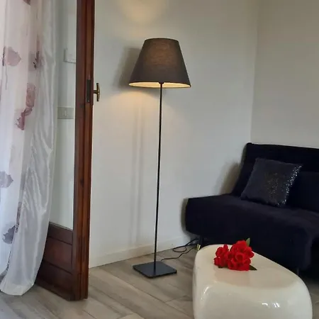 Sole Del Garda Appartments Apartmán *